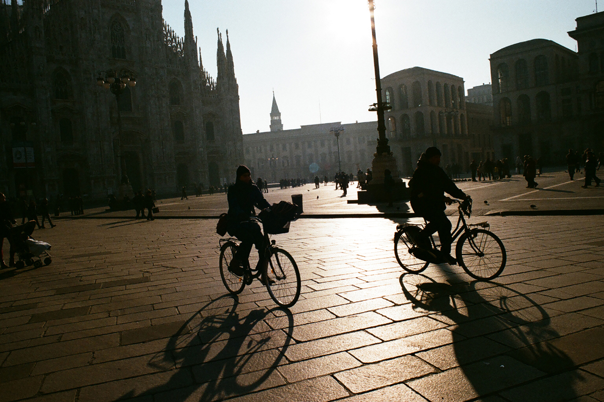 EU investing in wearable positioning; Photo by Peter Gutierrez