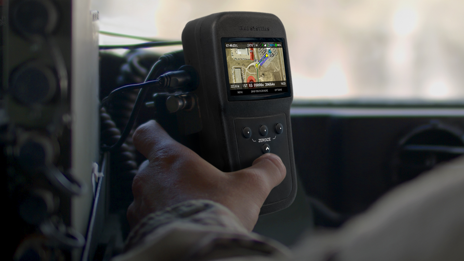 25-B68-01_NavGuide GPS receiver_1600x900px_300dpi_Fuller