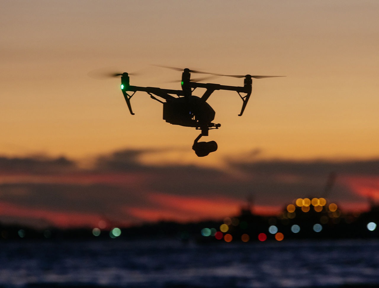 hon-aero-drone-sunset-over-water-1664x1264px